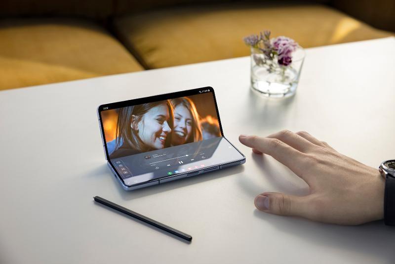 折疊屏手機時代加速到來 三星Galaxy Z Fold5成最優解