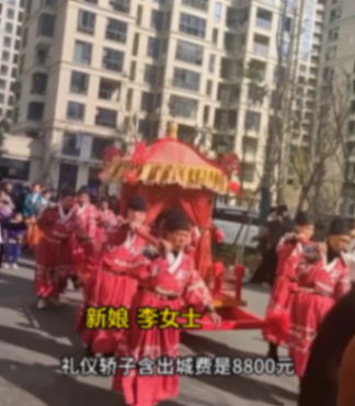 新郎為寵妻辦中式婚禮自己也入坑