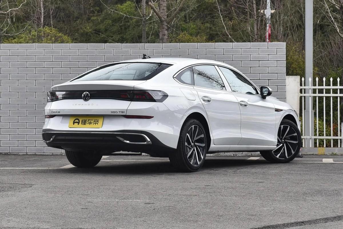 運動掀背轎車之爭,MG7深度對比大眾凌渡L,誰更值得入手?
