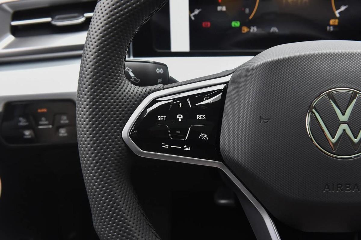 運動掀背轎車之爭,MG7深度對比大眾凌渡L,誰更值得入手?