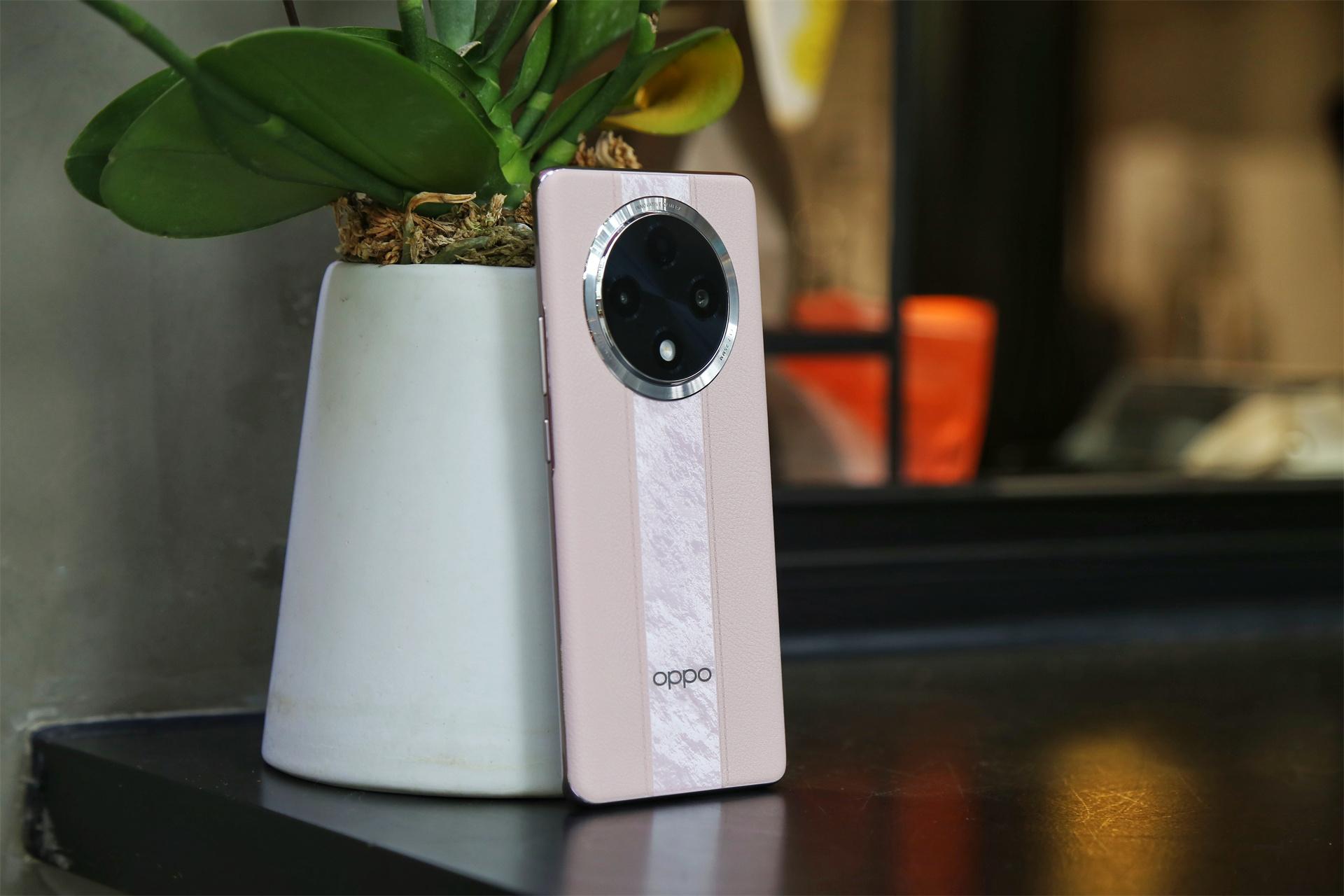 “耐用戰(zhàn)神”有多強(qiáng)?OPPO A3 Pro上手體驗(yàn),泡水半小時(shí)完好無損