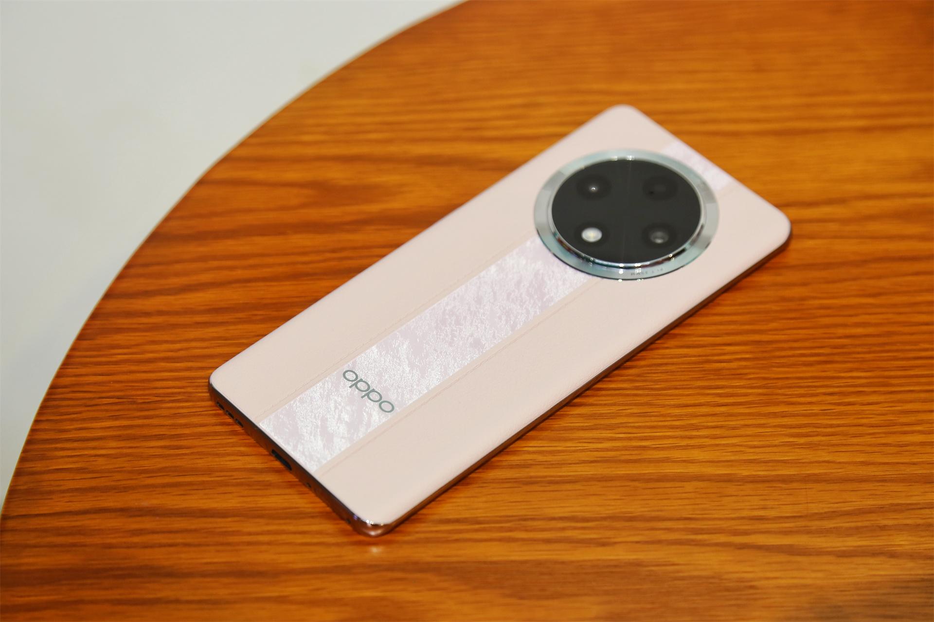 “耐用戰(zhàn)神”有多強(qiáng)?OPPO A3 Pro上手體驗(yàn),泡水半小時(shí)完好無損