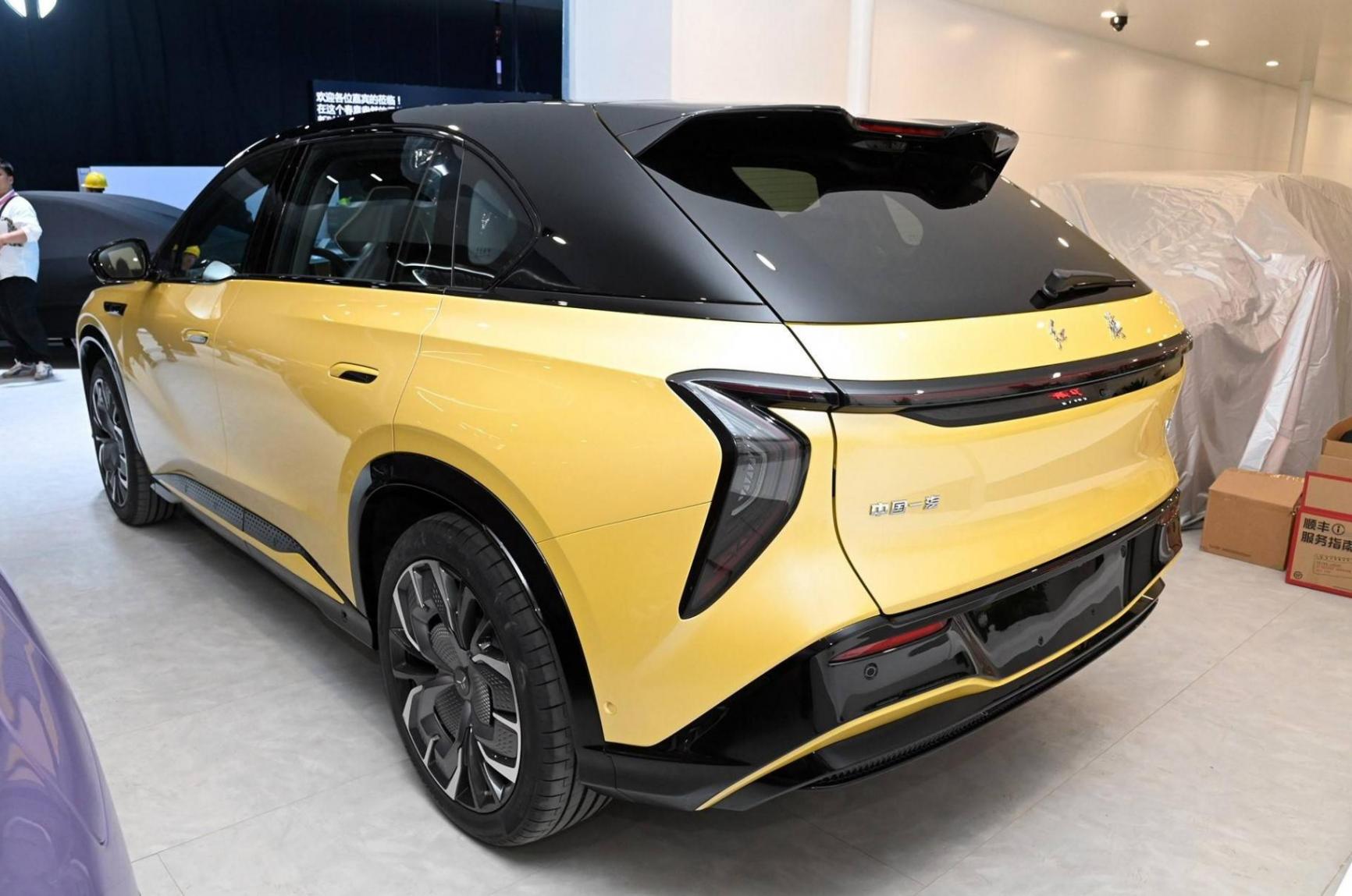 2024北京車展:紅旗EHS7亮相 配備空氣懸架/800V快充