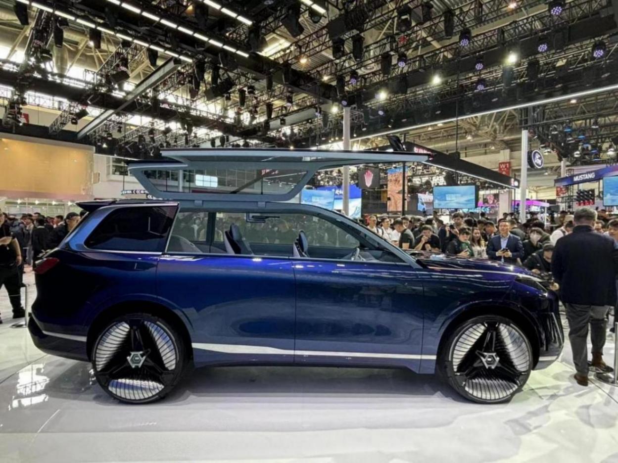 大型SUV!吉利銀河星艦亮相 比問界M9好看
