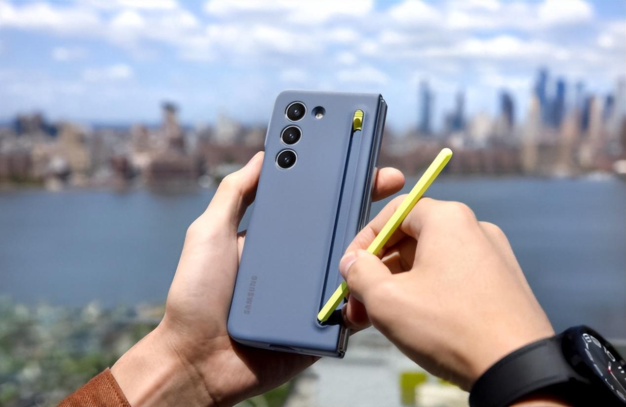 用對工具效率翻倍,暢享三星Galaxy Z Fold5手機帶來的絕佳體驗