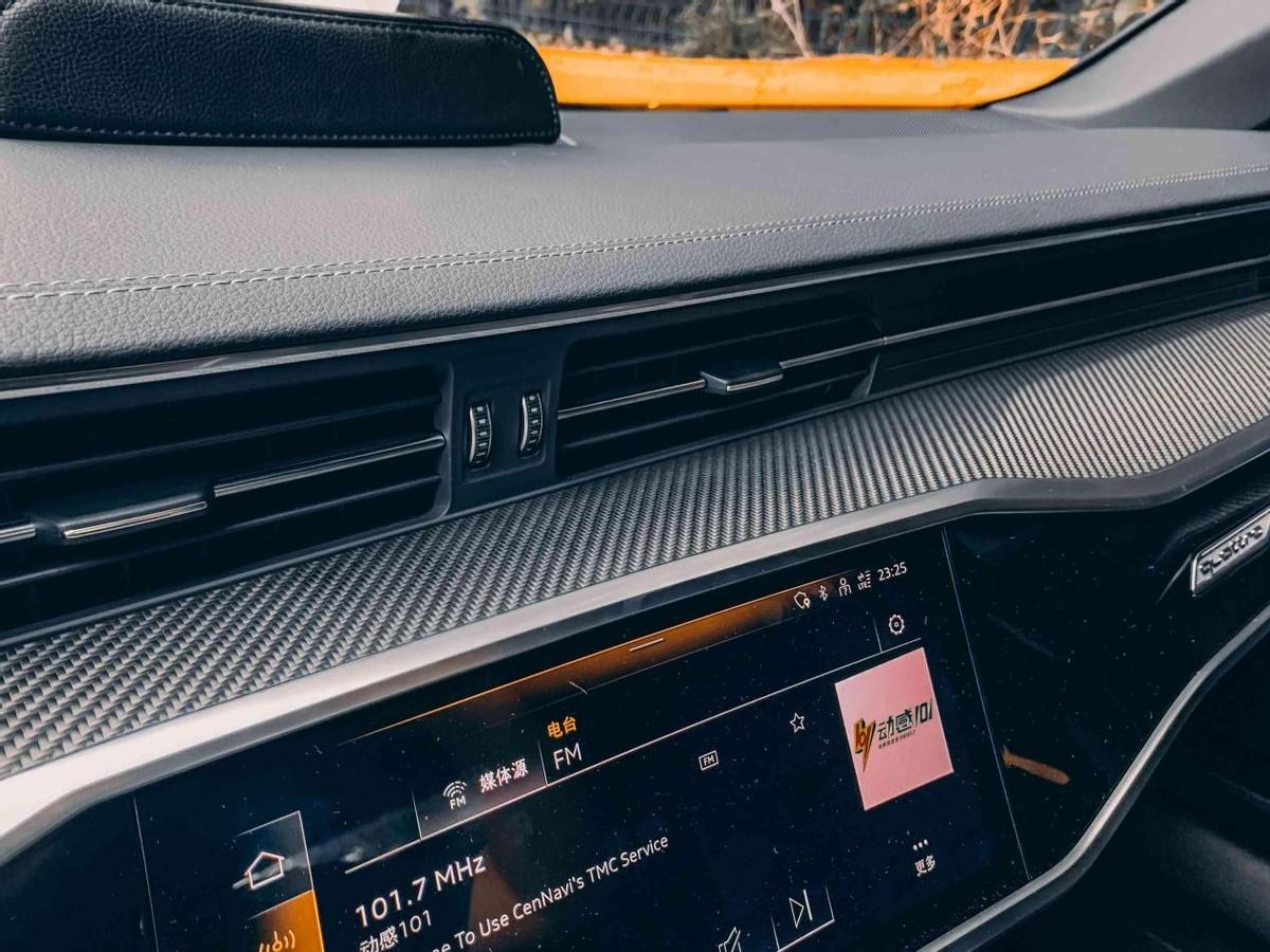 試駕奧迪RS 6 Avant,這一腳油門的心跳,像極了愛情