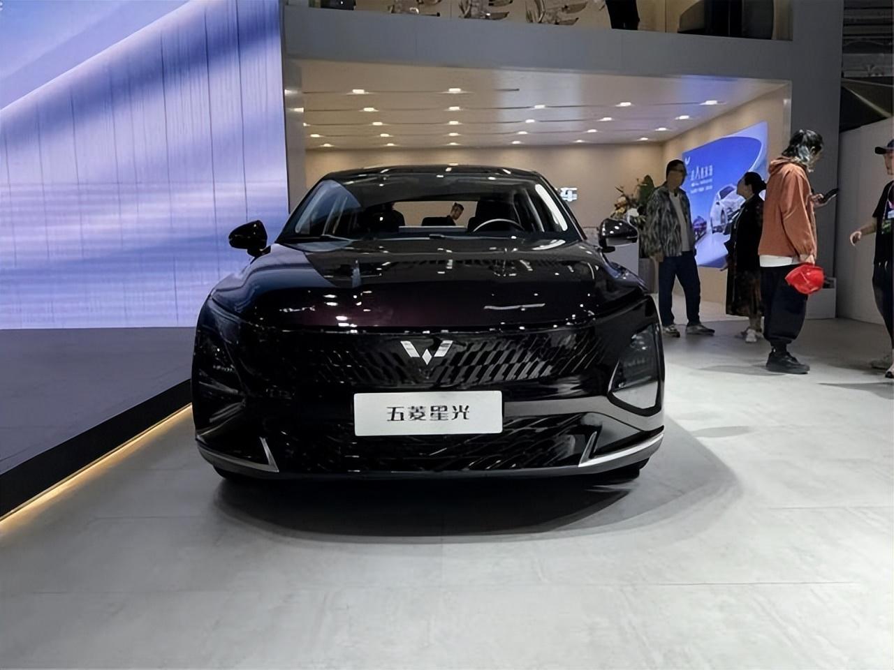 售價7.98萬元起,五菱星光共創版“雙車”上市,純電/插混可選