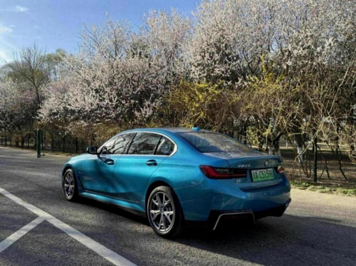 駕駛者的車就是這么給力!試試2024款寶馬i3 eDrive