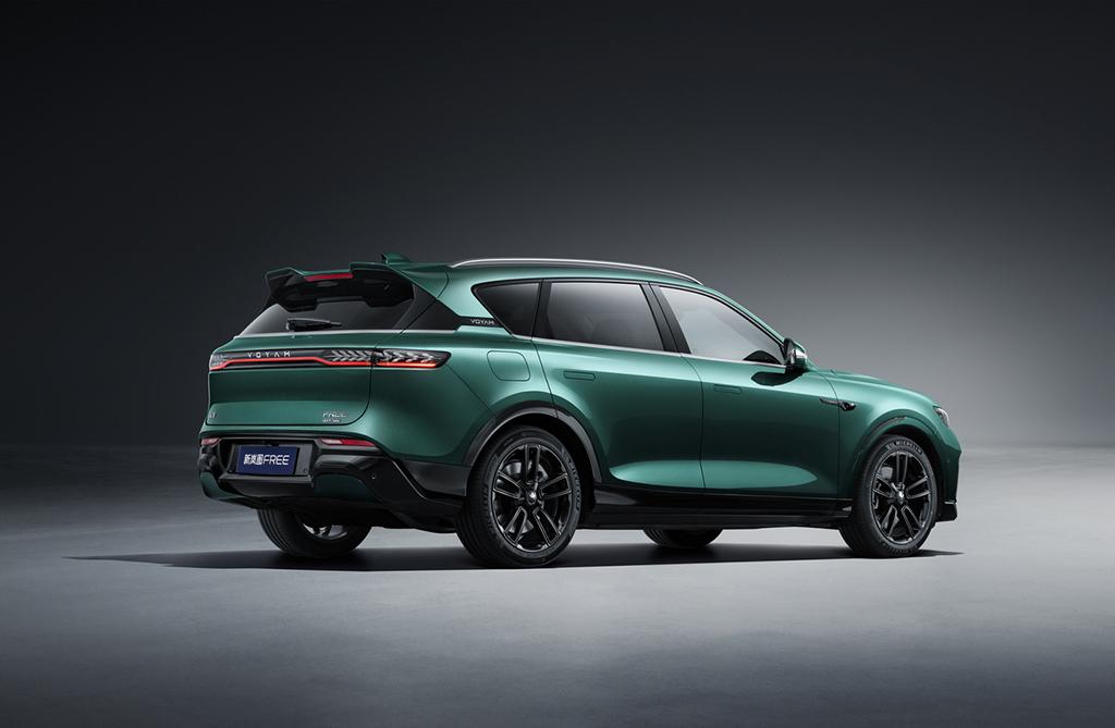 想買輛高品質(zhì)新能源SUV? 選嵐圖FREE還是領(lǐng)克08
