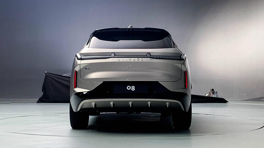 想買輛高品質(zhì)新能源SUV? 選嵐圖FREE還是領(lǐng)克08