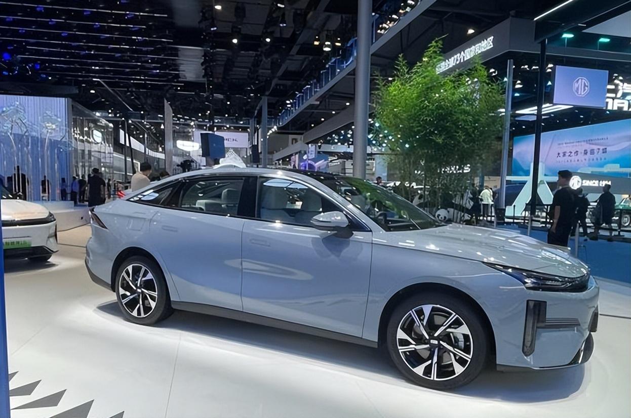 吉利銀河L6L7至高降2.5萬元,但僅限2023款車型,是否值得考慮?