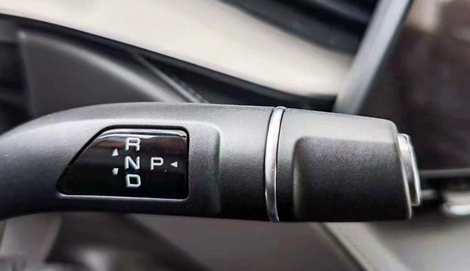 新一代哈弗H6實(shí)車:搭2.0T+9DCT動力,支持華為HiCar或售12萬起