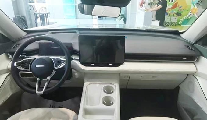 新一代哈弗H6實(shí)車:搭2.0T+9DCT動力,支持華為HiCar或售12萬起