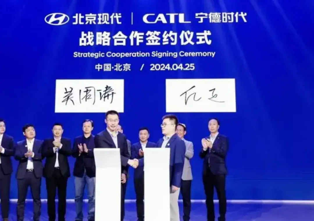戚曉暉女士,請問北京現代量價齊跌,你可自知失職?