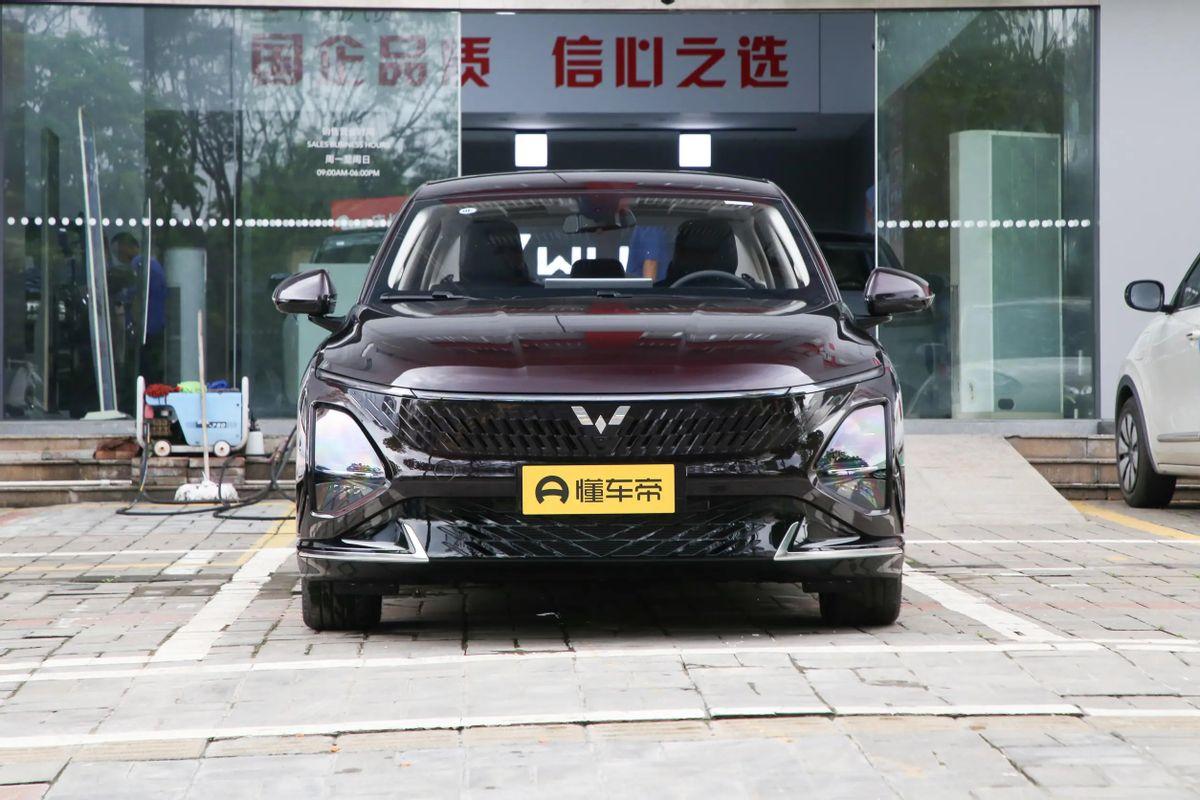 10萬級家用車海選,五菱星光/秦PLUS/朗逸/軒逸/埃安S,買誰?