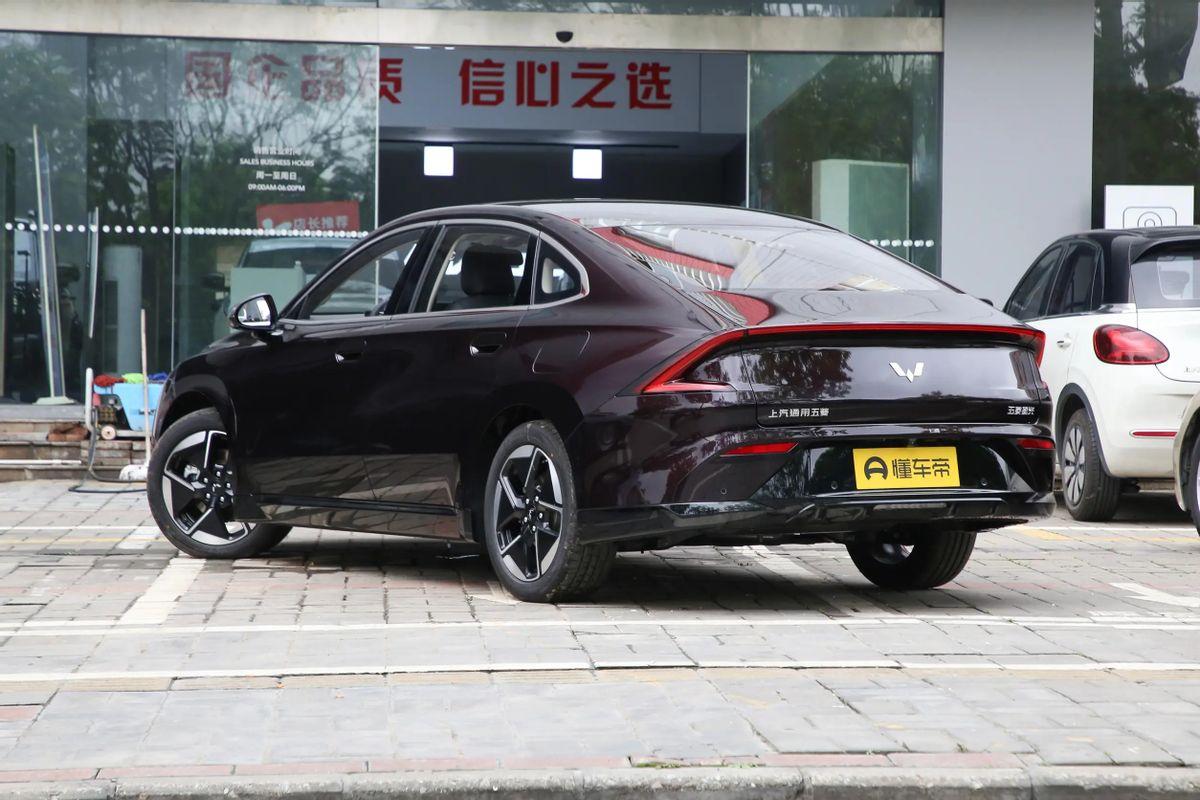 10萬級家用車海選,五菱星光/秦PLUS/朗逸/軒逸/埃安S,買誰?
