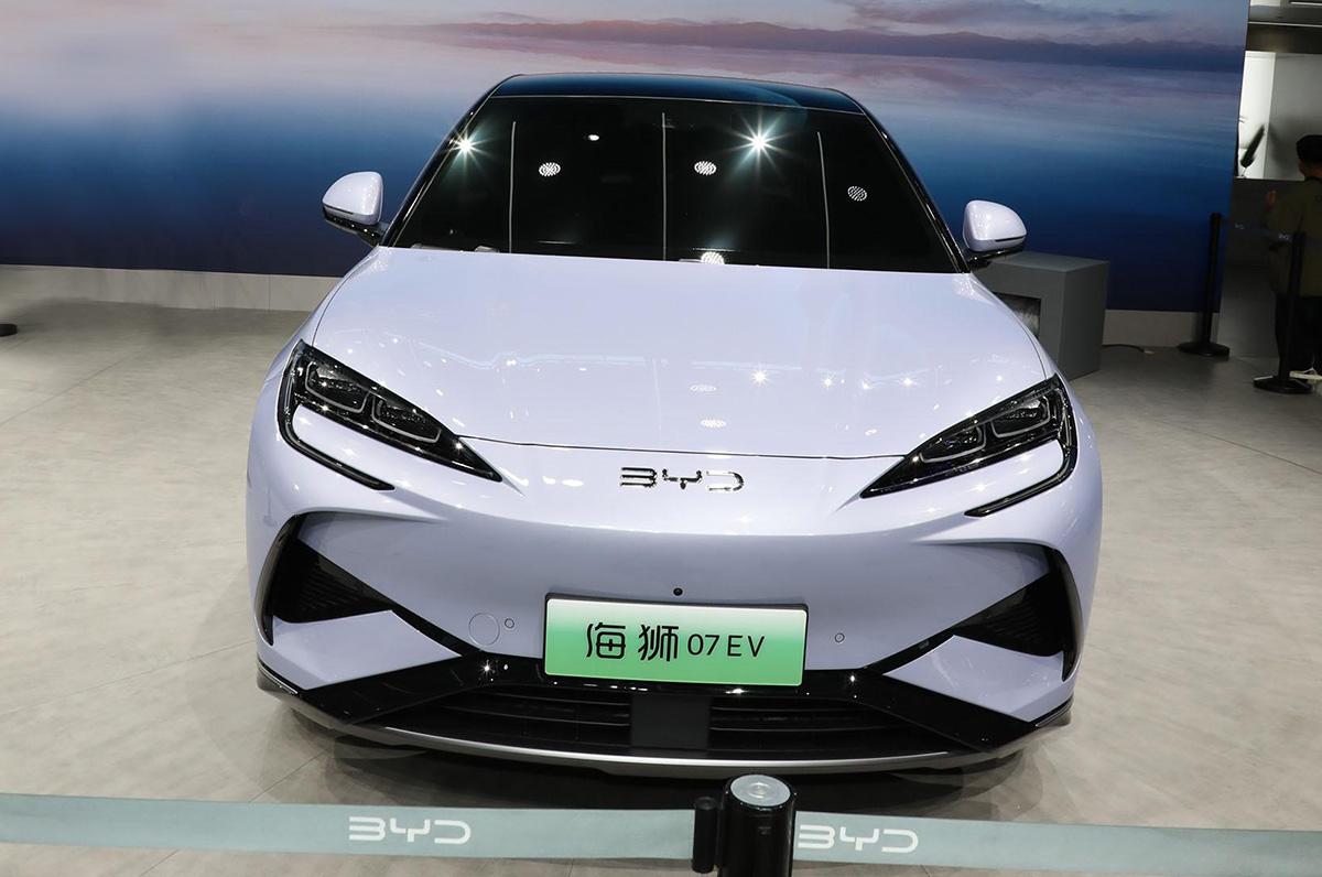 比亞迪又一重磅SUV,海獅07EV上市,外觀很年輕運動,3種動力