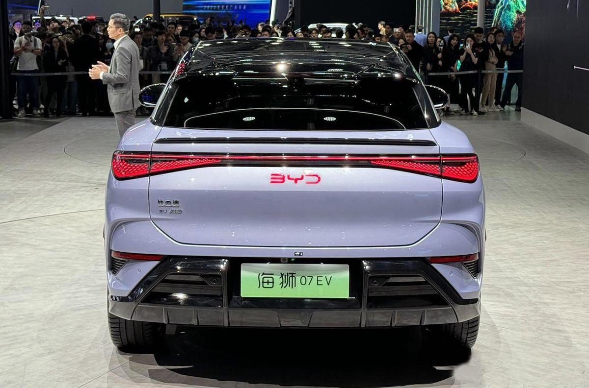 比亞迪又一重磅SUV,海獅07EV上市,外觀很年輕運動,3種動力