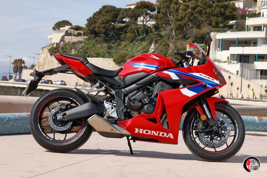 摩展前瞻:本田全新四缸仿賽CBR650R,新顏值+電子離合8.5萬元?