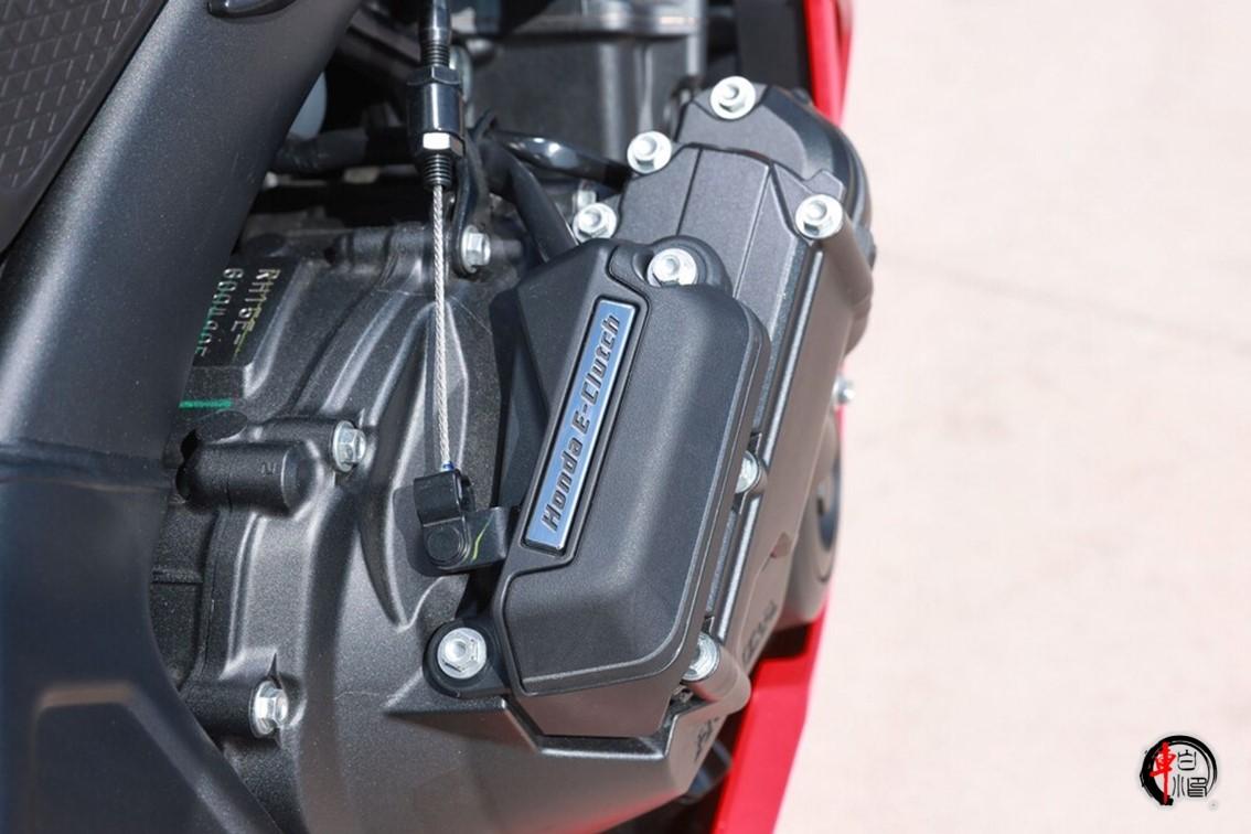 摩展前瞻:本田全新四缸仿賽CBR650R,新顏值+電子離合8.5萬元?