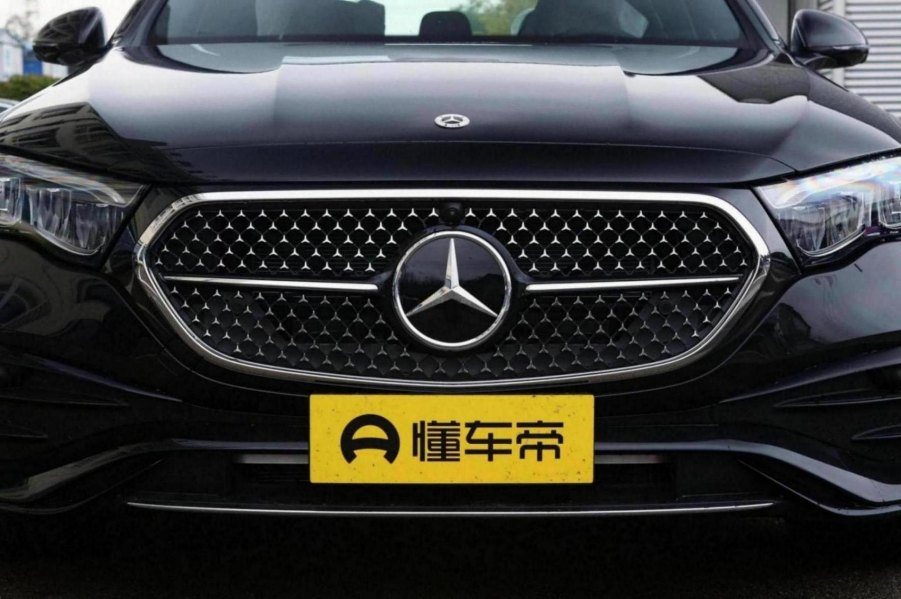 奔馳也玩性價比?新款奔馳E級升級不小,難怪月銷能破萬,真值!