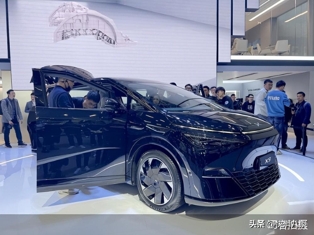 小鵬汽車減虧背后:賣車不如賣技術