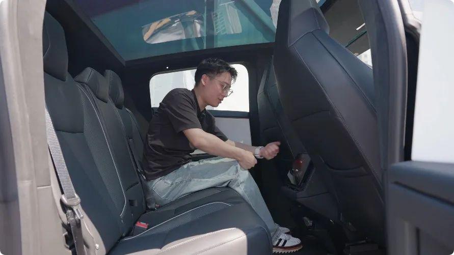 開完特斯拉 Cybertruck ,我真希望大伙兒都能試到
