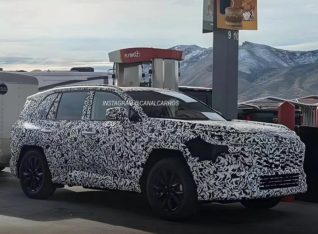 全新一代豐田RAV4官方宣傳圖正式曝光 外觀變化大 年內發布