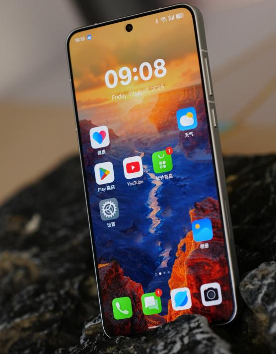 16GB+1TB+哈蘇色彩!OPPO Find X8 Ultra堆料狂魔,這次真沒對(duì)手?