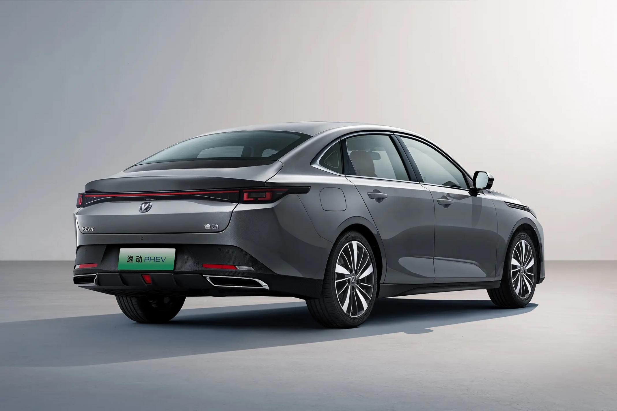 長安“王炸”來了,續(xù)航1300km,6.8秒破百!誰不服?