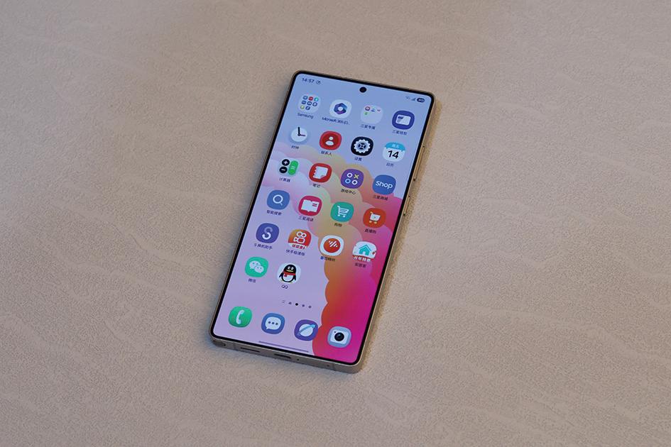 AI“超大杯”——三星Galaxy S25 Ultra評(píng)測(cè)