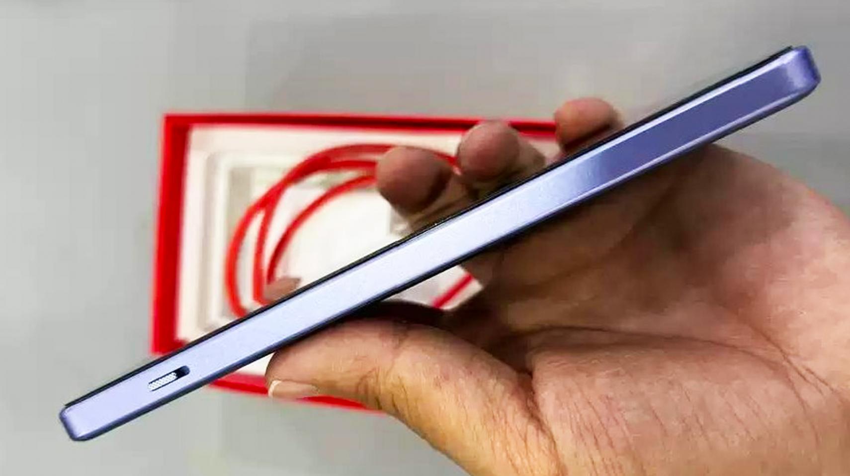 創新豎排三圓環鏡頭模組設計,這款國產一加手機,無短板的水桶機