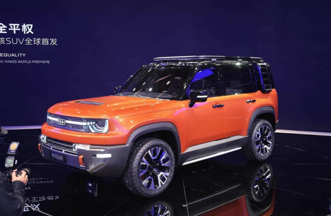 方盒子還能怎么卷?這四款最亮眼 上海車展硬派SUV盤點