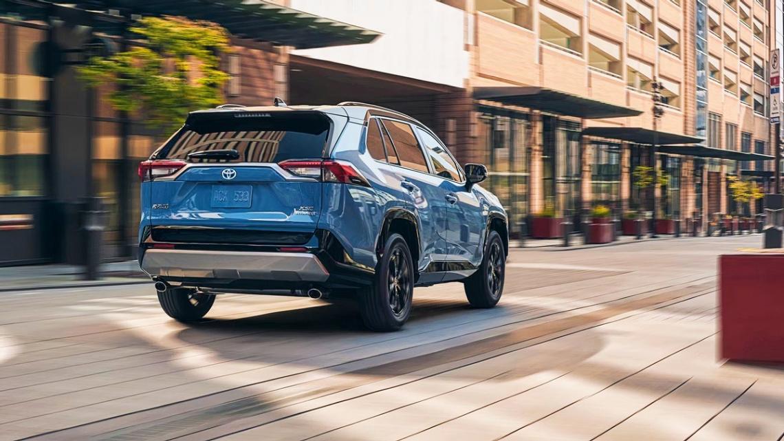 豐田 RAV4 與 RAV4 混合動力車對比